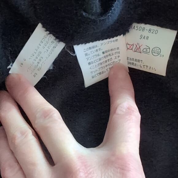 Soleil Angora Cashmere+Blue Fox Fur Cape - Picture 5 of 9